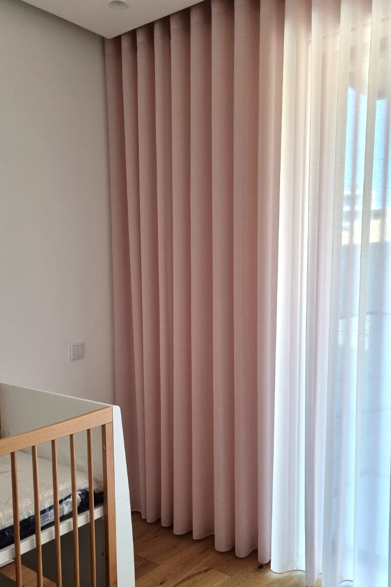 durvalinho-cortina-onda-rosa-quarto-bebe