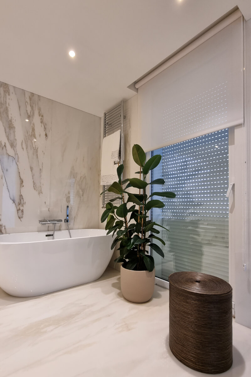 durvalinho-estore-rolo-800x1200-tela-screen-branco-quarto-banho